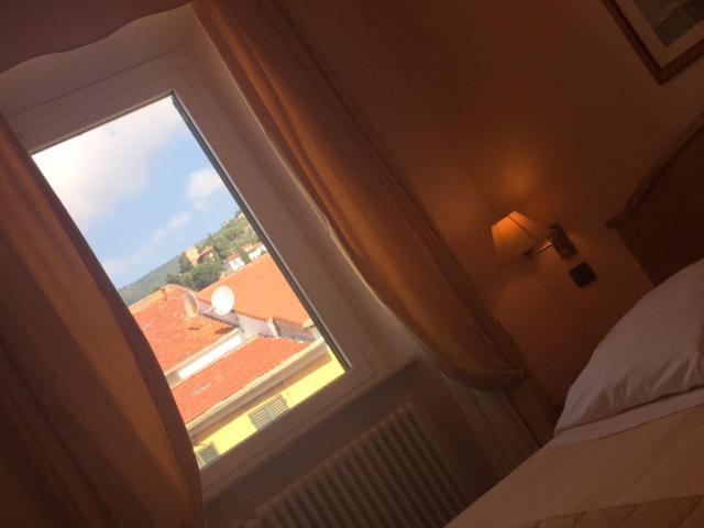 Hotel Ligure อาลัสซิโอ ภายนอก รูปภาพ