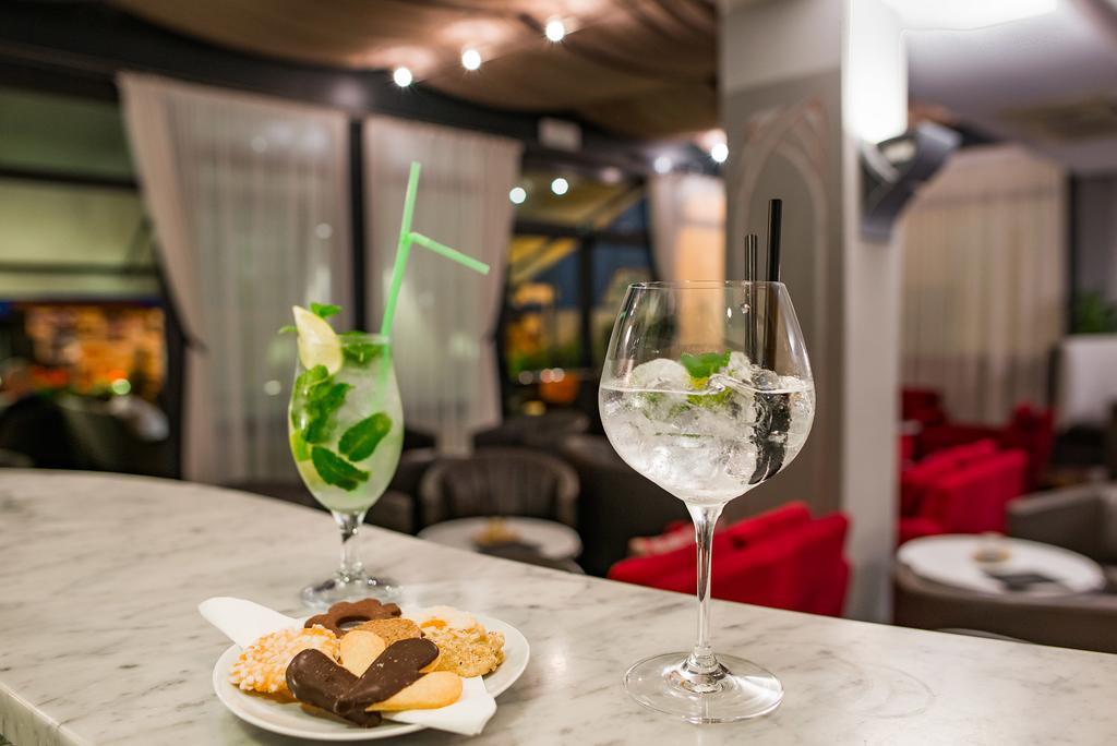 Hotel Ligure อาลัสซิโอ ภายนอก รูปภาพ